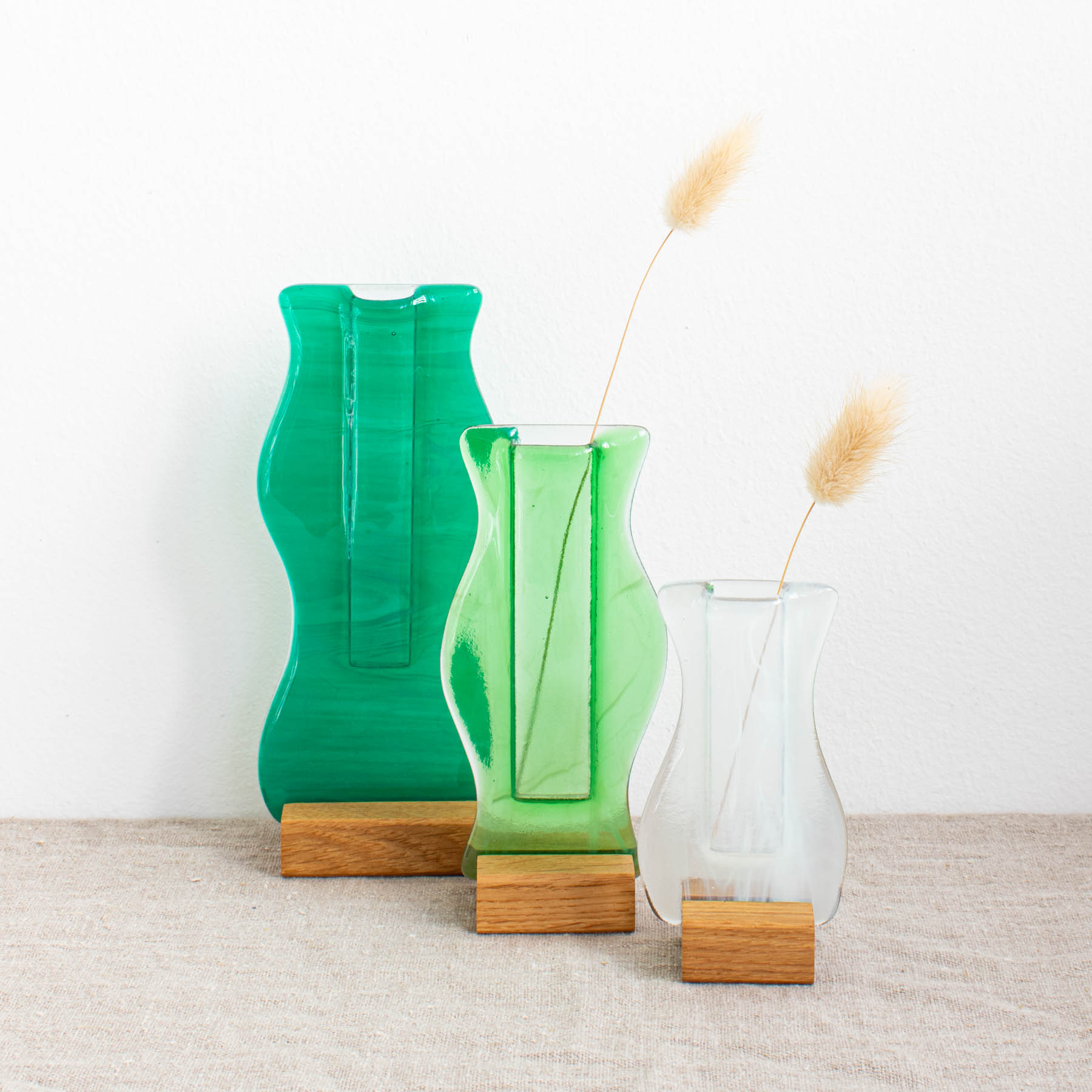 Wavy Interlocking Stem Vase