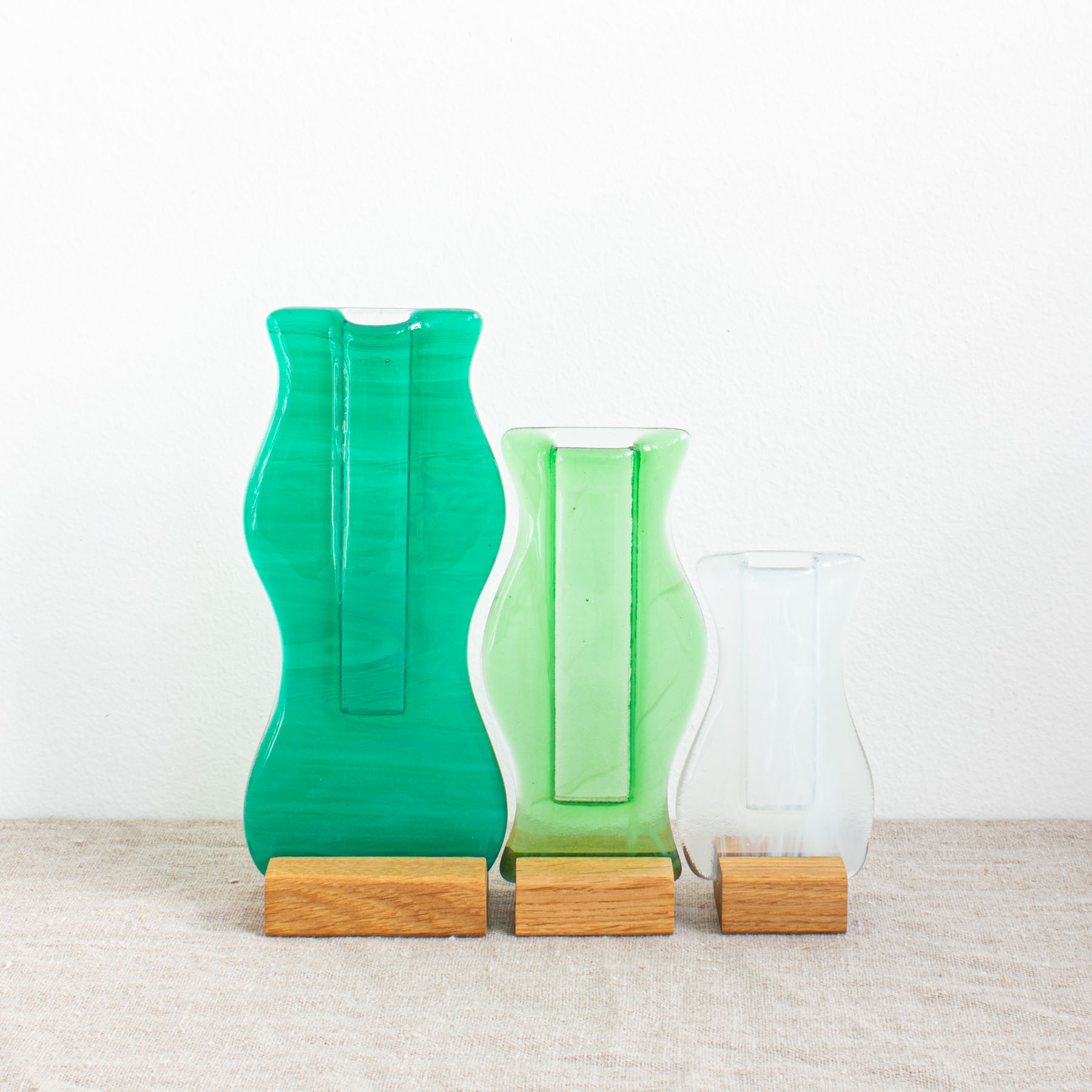 Wavy Interlocking Stem Vase - Image 2