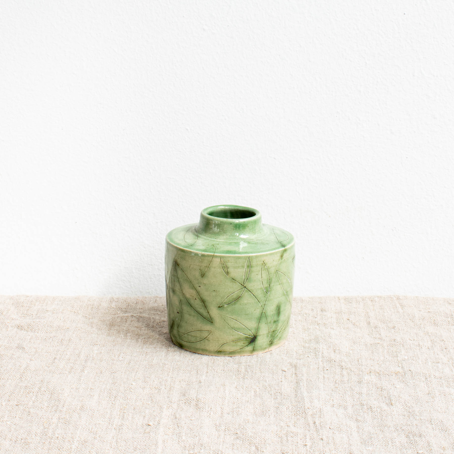 Dark Green Leafy Small Vase