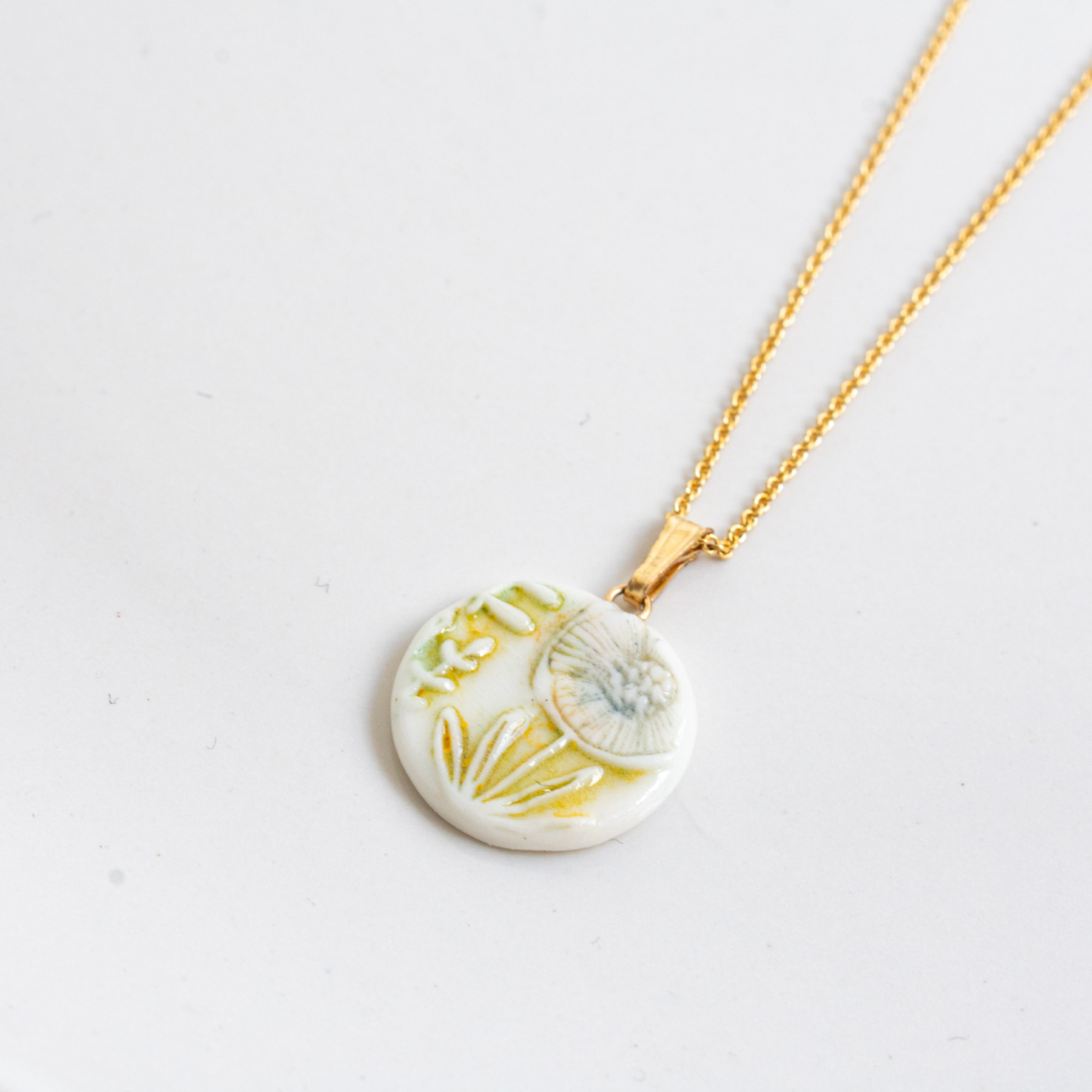 Deco Flower Round Pendant - Image 4